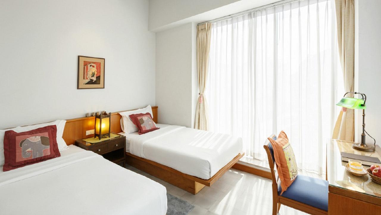 Baan Dinso Hostel@Ratchadamnoen バンコク都 エクステリア 写真